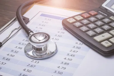 Analysis ofFiscal Therapy: Conventional and Dynamic Estimates